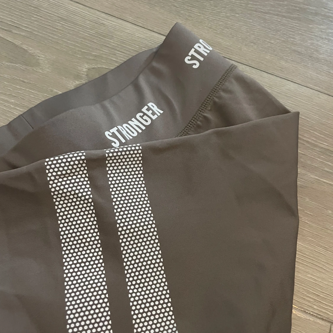 Beigea stronger träningtights - 2