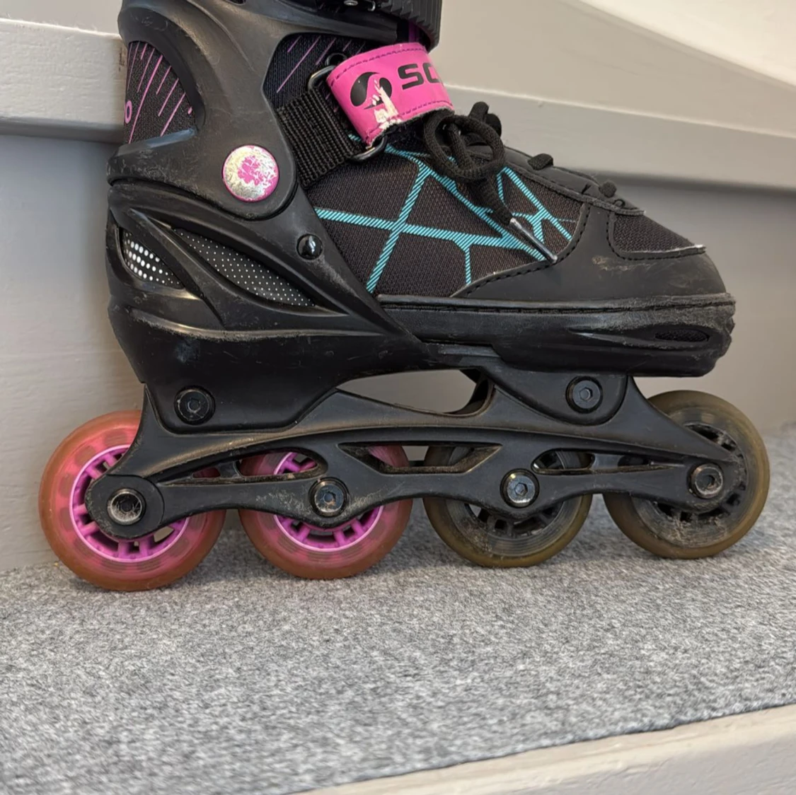 Svarta och rosa inlines från SOC - 2