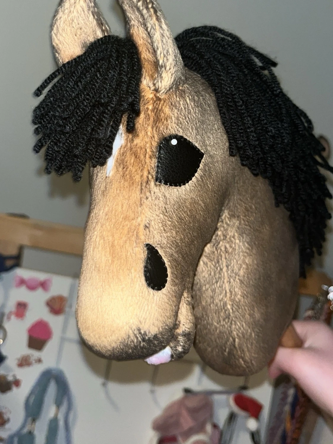 Jätte fin käpphäst till salu! Inga hål eller så. Utrustning ingår också.