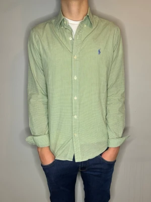 Ralph Lauren Skjorta - Ralph Lauren Skjorta| Storlek: S| Modellen är 177 cm| Skick: 9/10| Pris: 249kr| Priset går alltid att diskutera😊
