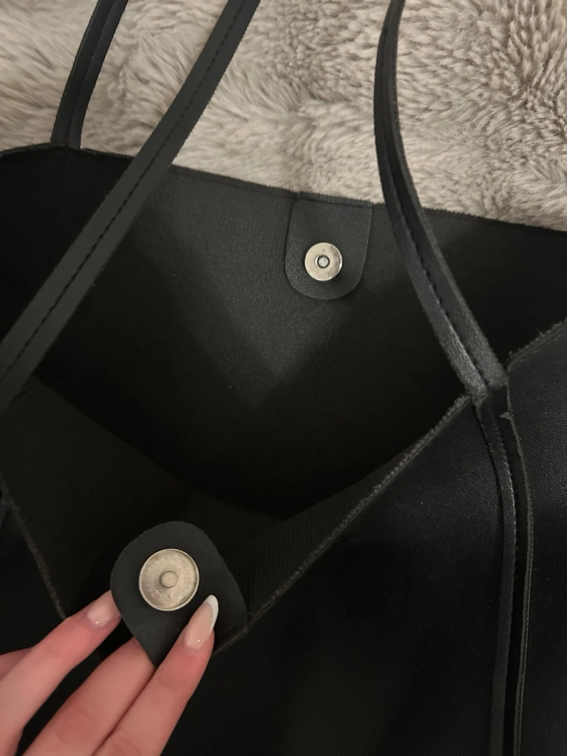 Svart skolväska i syntet - 1