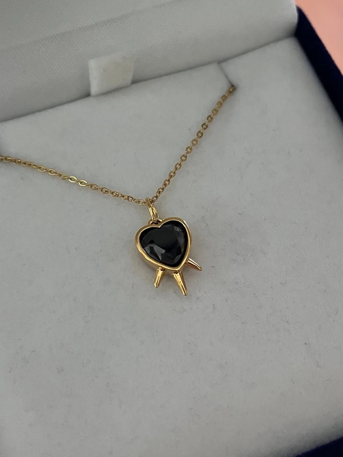 Maria Nilsdotter ”Three of Swords” Necklace inspired - 1