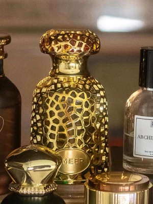 Lattafa Emeer - Fin parfym, gammal bild, ca 30/100ml kvar