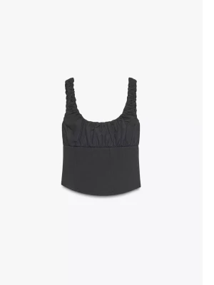 Zara top - Snygg zara top som är helt ny med prislapp kvar! Säljer då jag ångra mig! Nypris 199