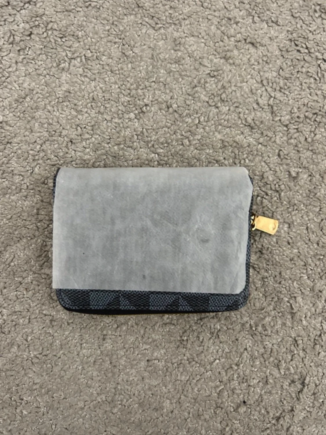 Svart och grå mönstrad plånbok - 1