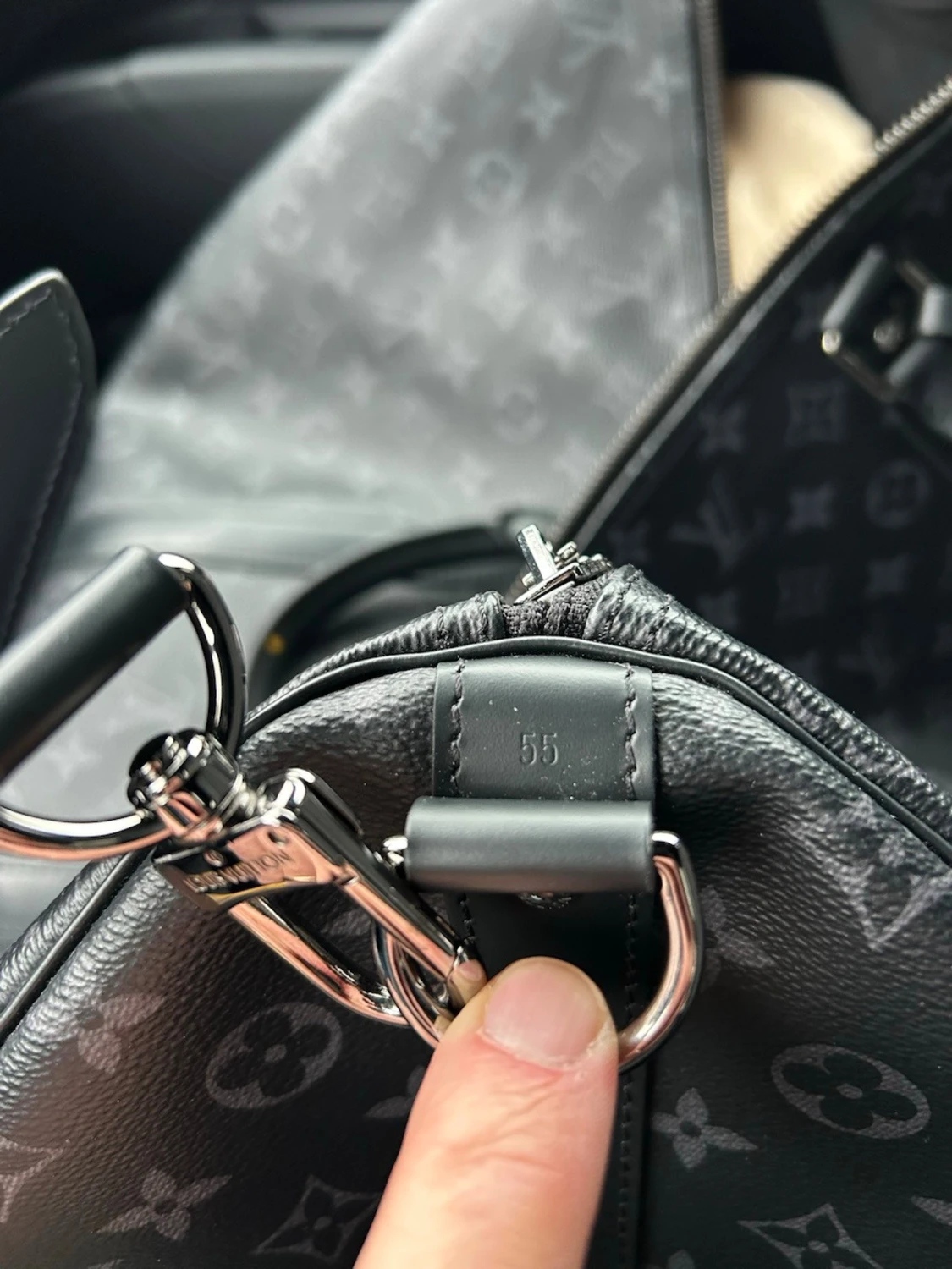 Louis Vuitton svart monogram resväska - 6