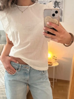 Topp Carin Wester  - Super söt blus/topp. Passar s-m🤍