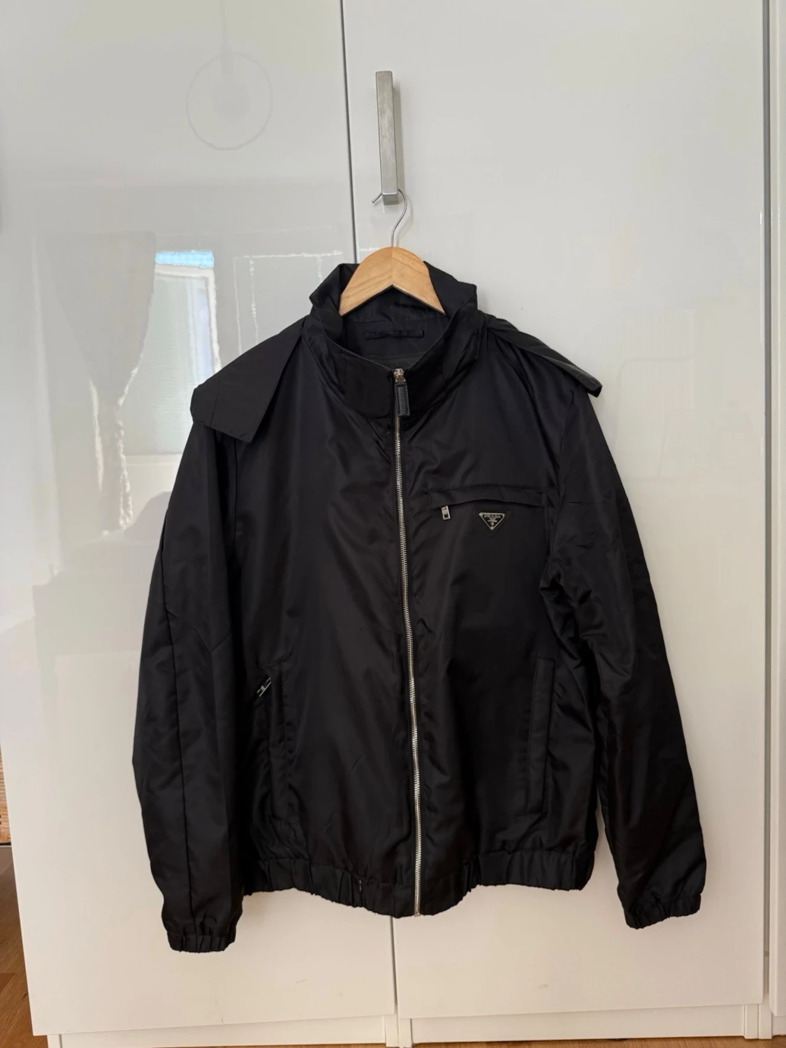Svart vindjacka från Prada - 4