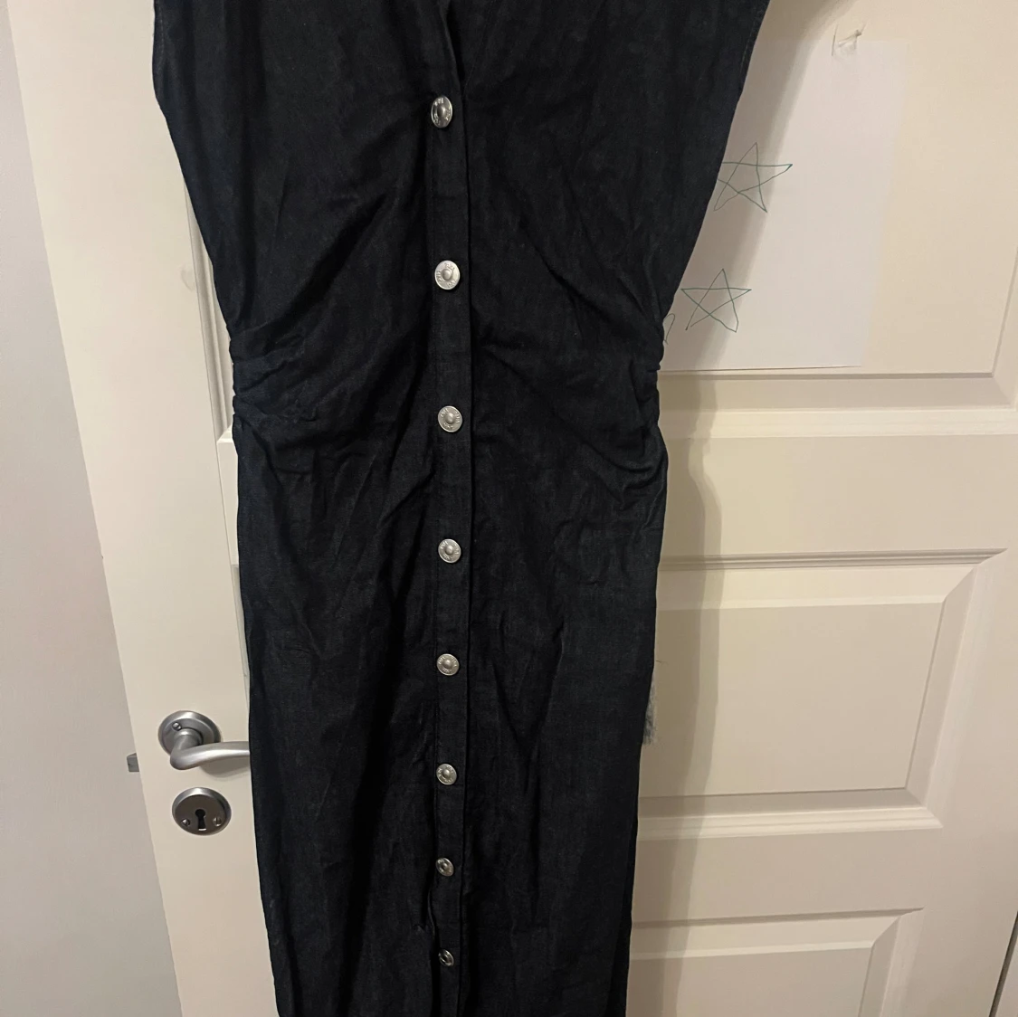 Den virala Mörk jeansklänning från Zara  - 1