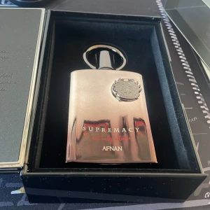 Supremacy Not only intense AFNAN - Parfym från AFNAN. 100ml, men skulle säga 80ml kvar