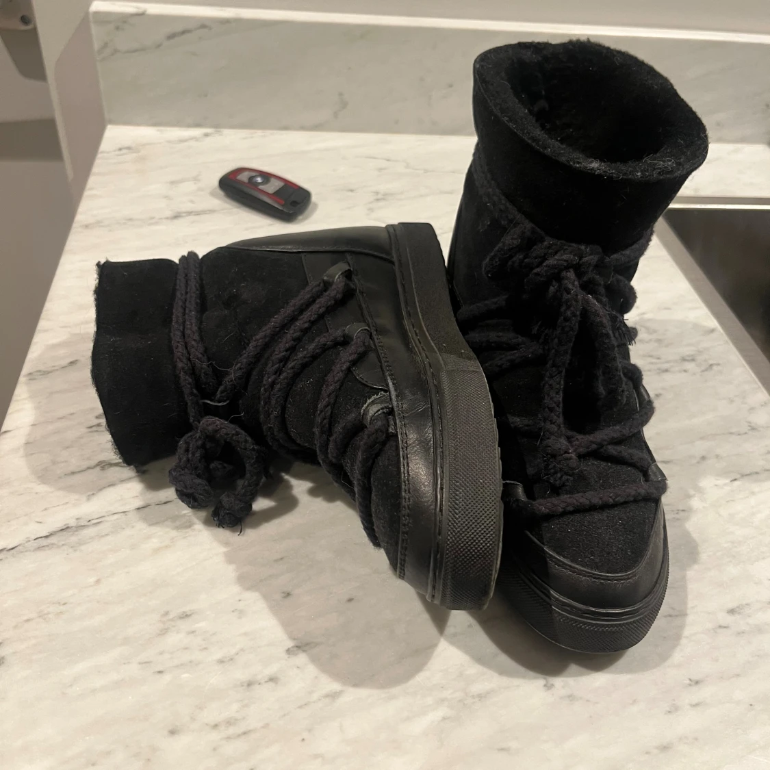 Svarta Inuikii boots med snörning - 2