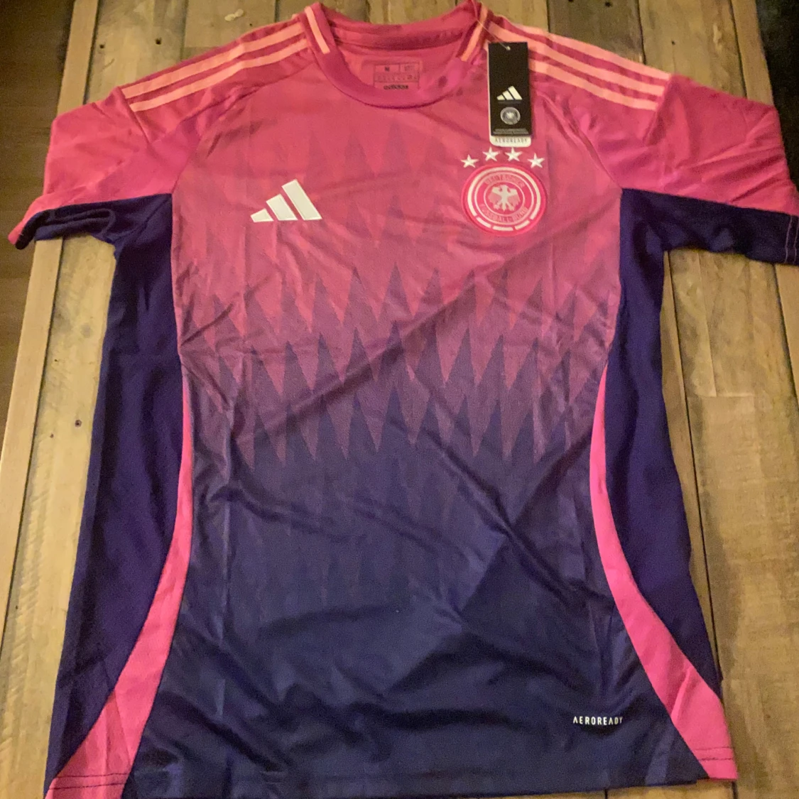 Tysklands rosa fotbollströja Adidas M - 4