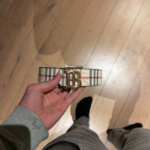 Fint bälte med 2 färger  - Snyggt 