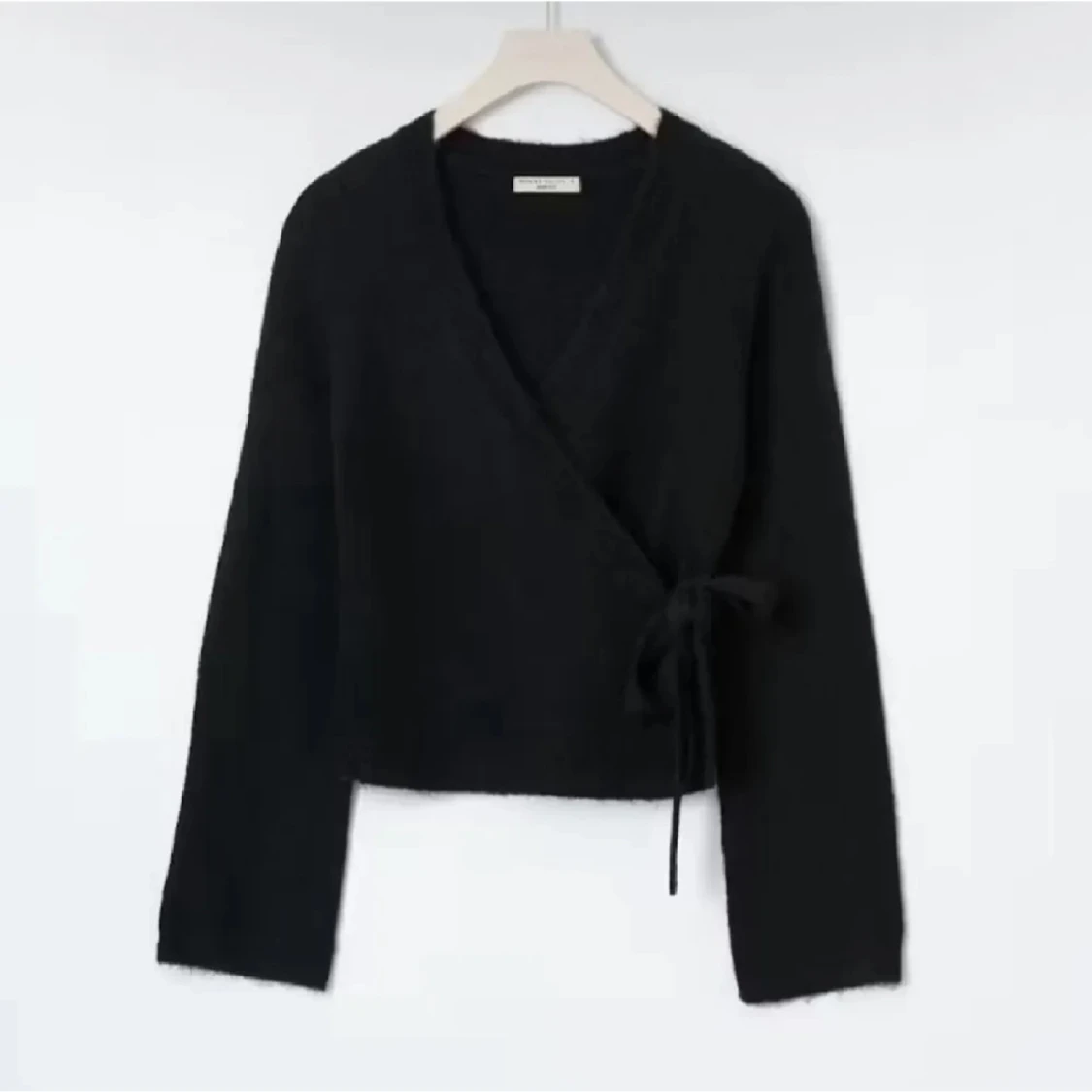 Svart stickat knytkofta - 1