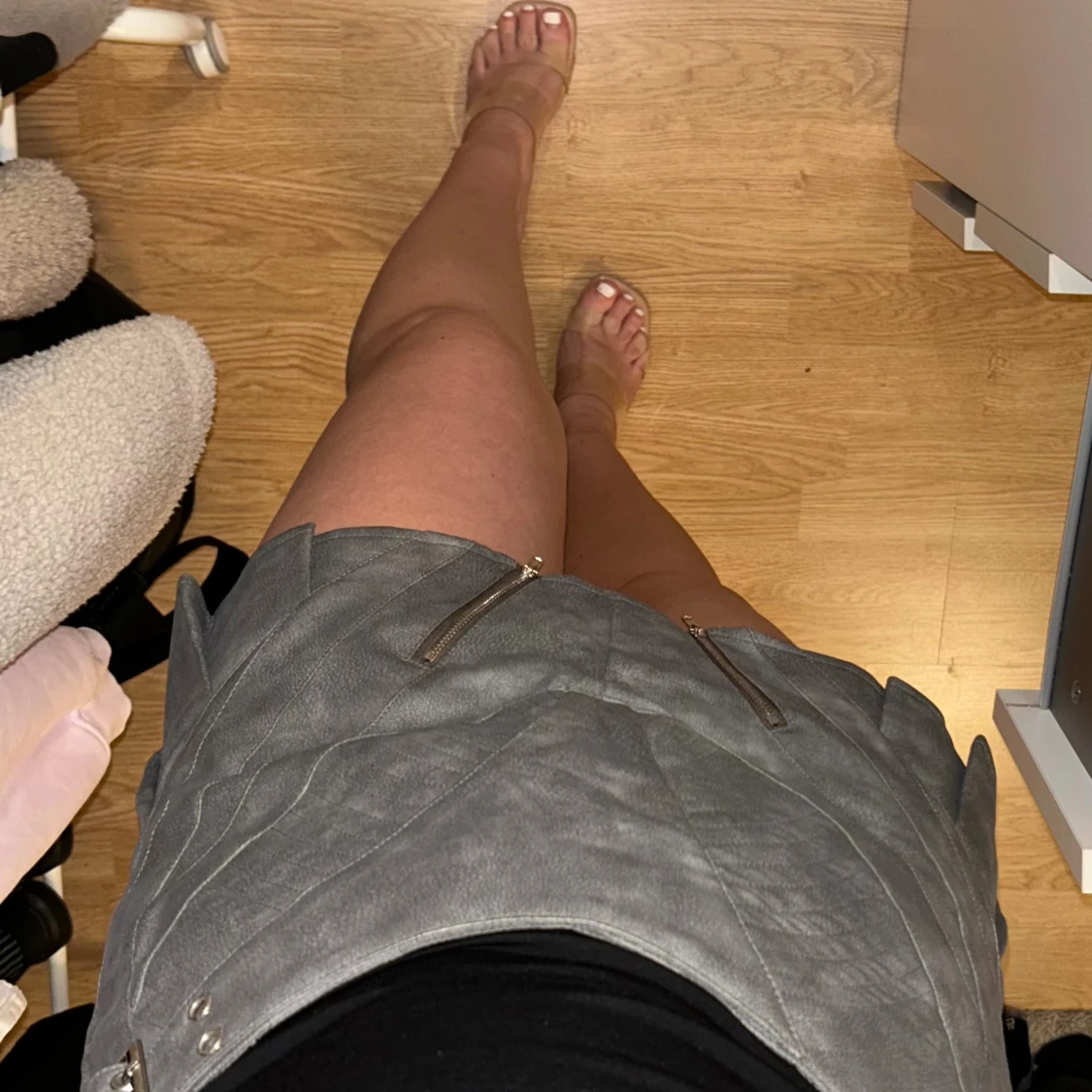 Grå kjol med dragkedjor från EGO - 2