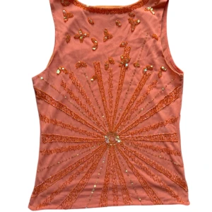 vintage orange paljett linne sommar - fint paljett linne, ingen storlek men skulle säga är en S. 