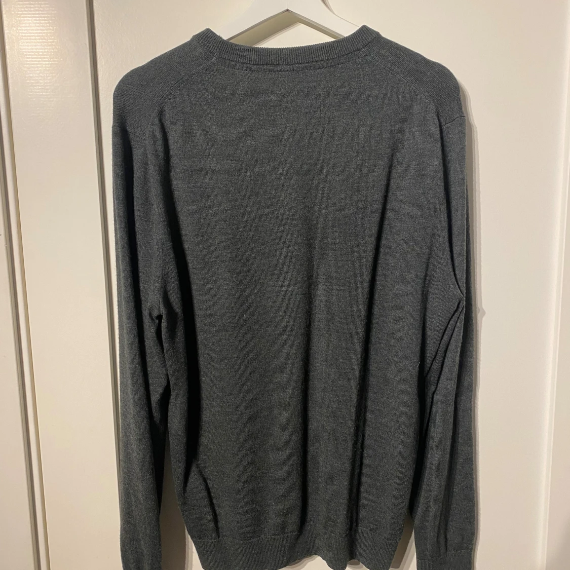 Grå merinotröja från These Glory Days - 1