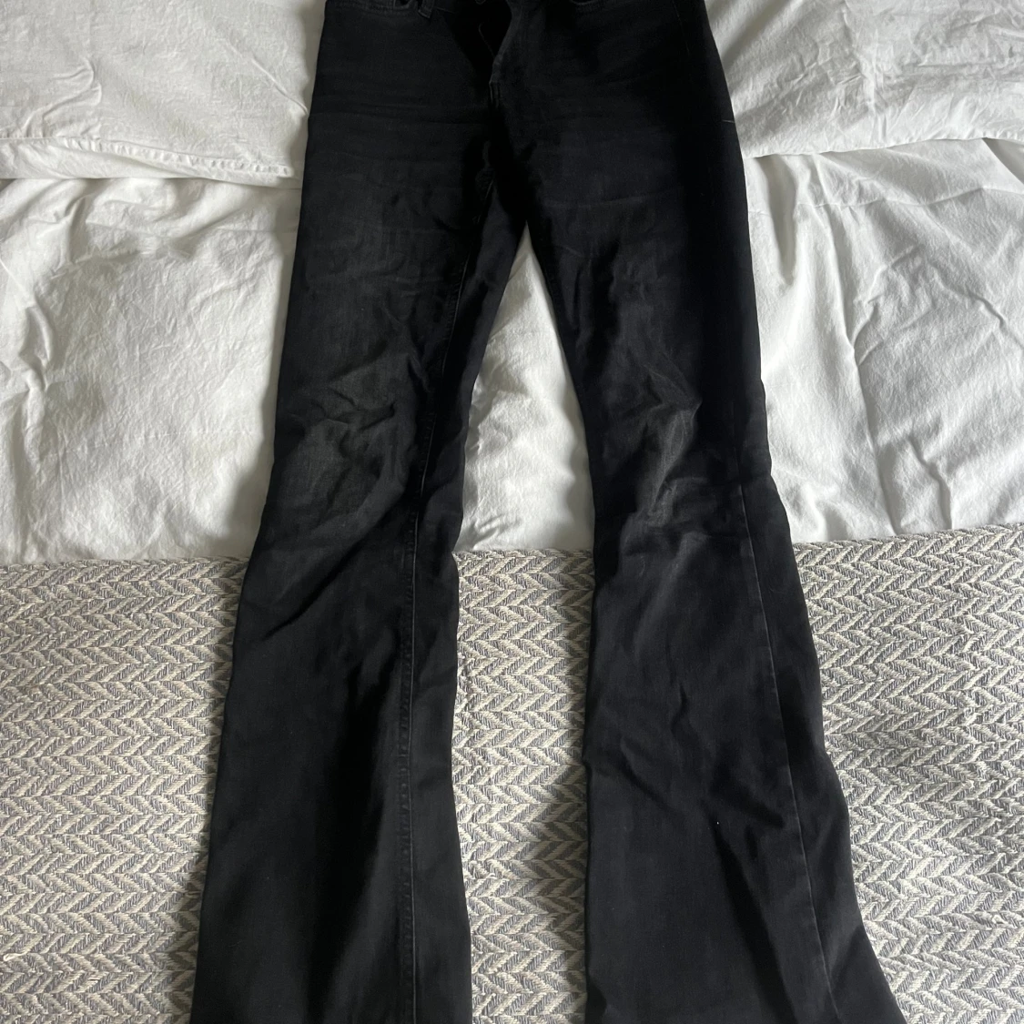 Svarta bootcut jeans från ONLY - 1