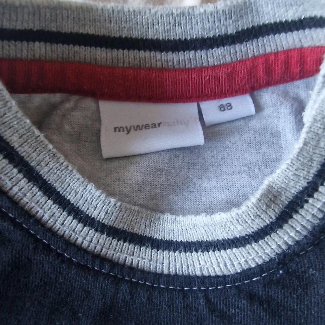 Grå långärmad tröja  - 2