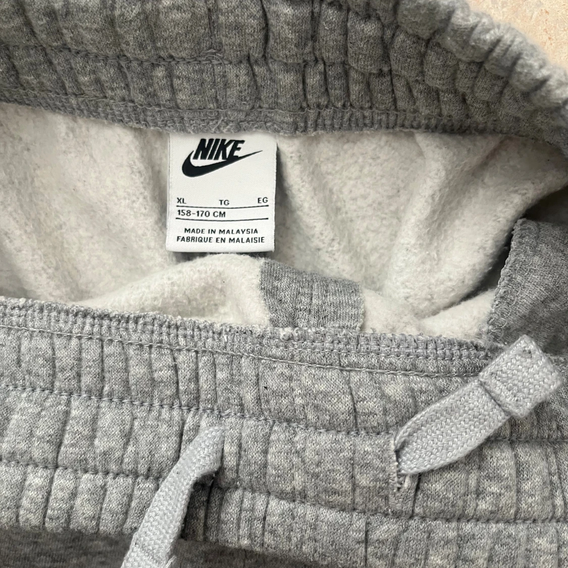 Grå mjukisbyxor från Nike XL(barn)=S - 3