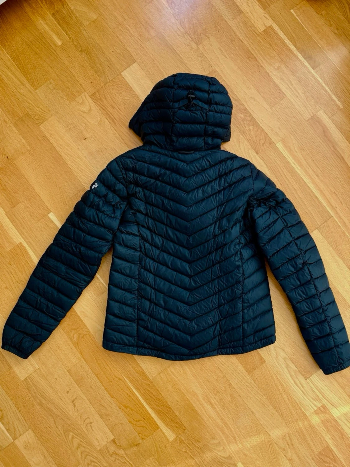 Peak Performance Frost Svart dunjacka i mycket fint skick - 3