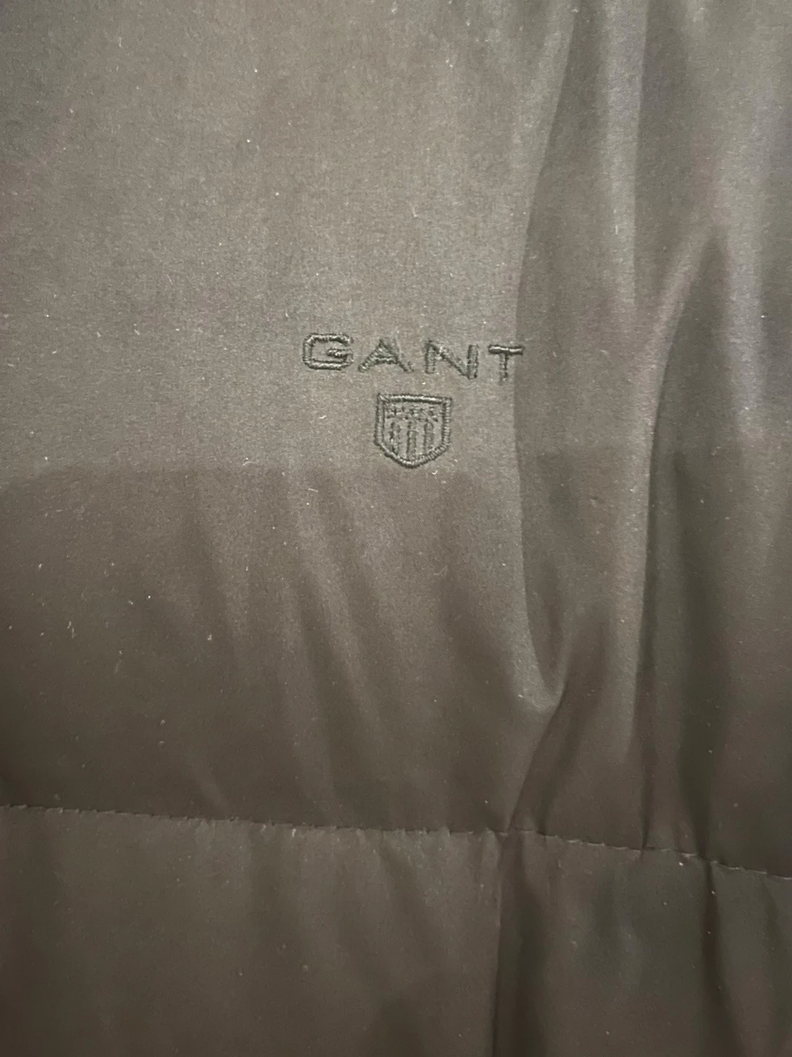 Svart dunjacka från GANT med huva - 2