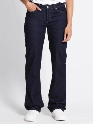 Mörkblå low waist bootcut jeans! - Snygga mörkblå bootcut jeans med låg midja och rak passform. Fickor fram och baktill. Knappgylf samt hällor för bälte. Jeansen är en fullängdsmodell gjord i en denim i 100% bomull utan stretch. Modellen är 180 cm lång och har på sig storlek Xs. Endast använda två gånger💗