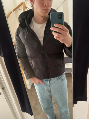 Gant puffer jacket - Gant puffer jacket i nyskick, stl 170 cm eller 15 years. Nypris vid köp 2200kr