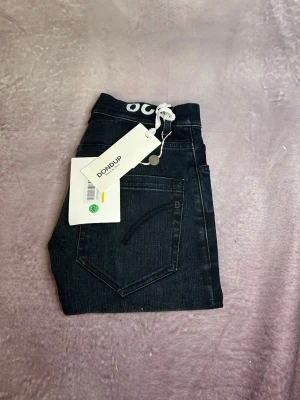 Helt nya dondup slim jeans - Helt nya med tags | Size W29 | fraktar inom 24 timmar | för att köpa klicka ”köp nu” | vid frågor eller funderingar skriv en meddelande | följare får bättre rabatter🙌