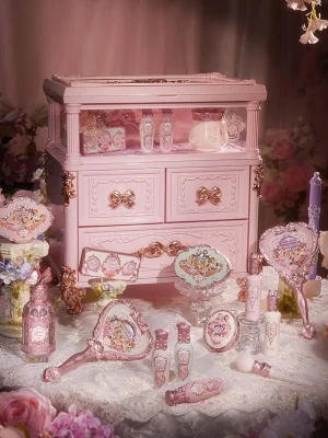 Flower Knows Midsummer Fairytales box - Ny och oanvänd, enbart stått som prydnad