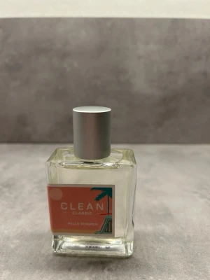CLEAN Classic Hello Summer parfym - Parfym använd ett fåtal gånger.