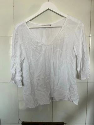 Blus 💕 - Vit blus med trekvartsärmar!