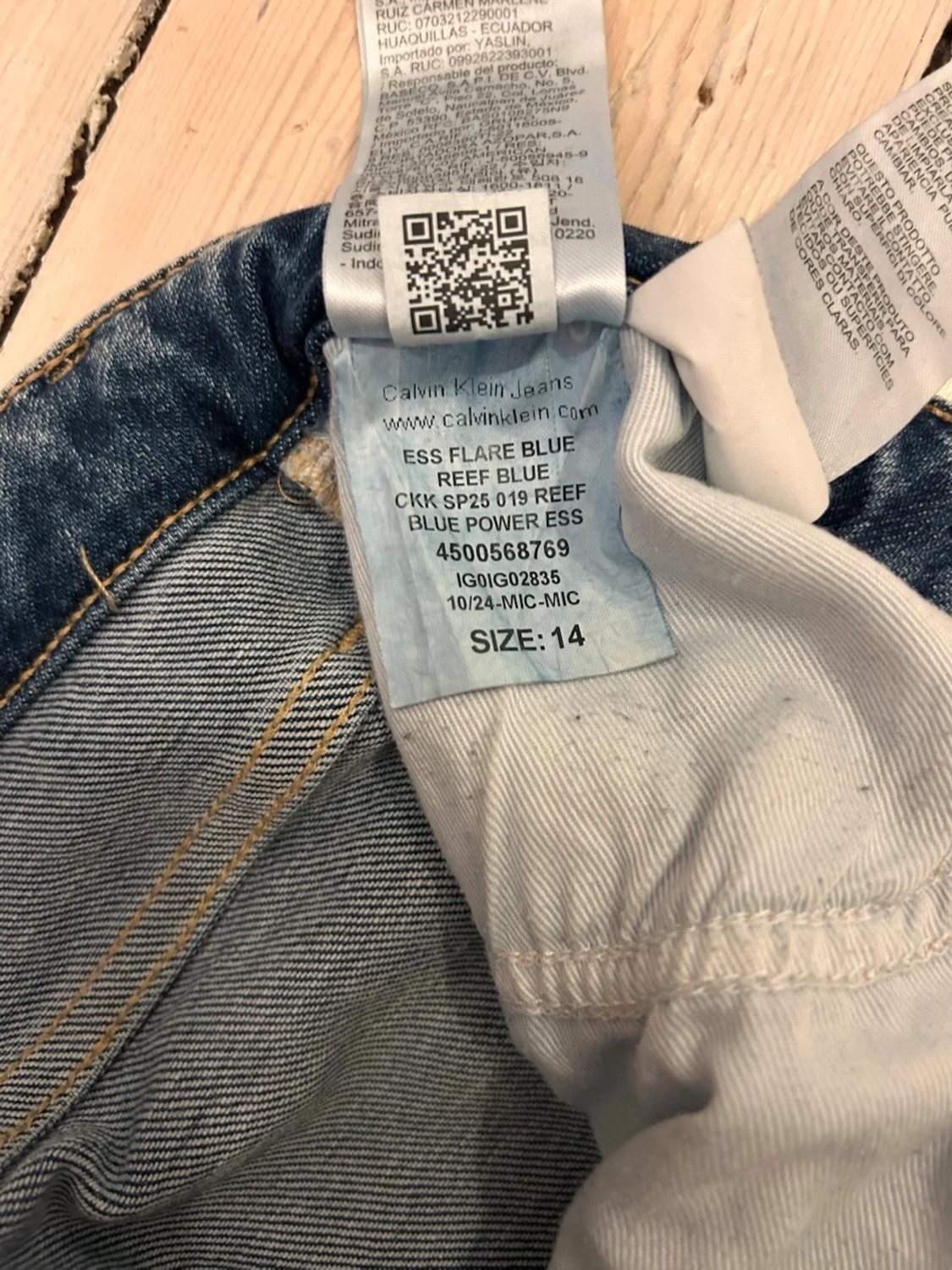 Blå bootcut jeans från Calvin Klein - 3