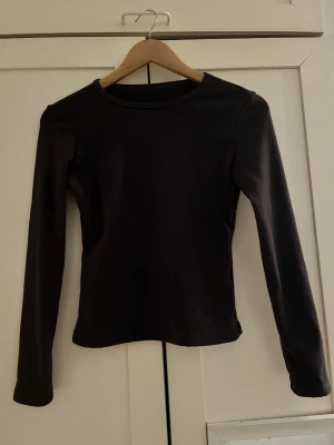 Grå fleece tröja  - Varm och fin!