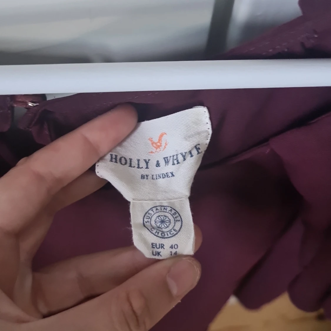 Vinröd blus från Holly & Whyte - 2