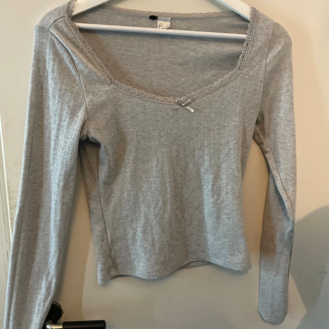 Grå ribbad långärmad topp med spets från H&M - 3