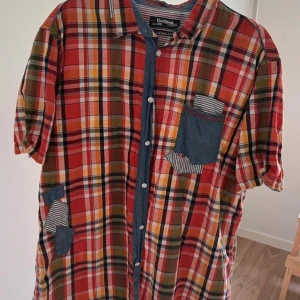 Desigual skjorta - Knappt använd så inga tecken på användning