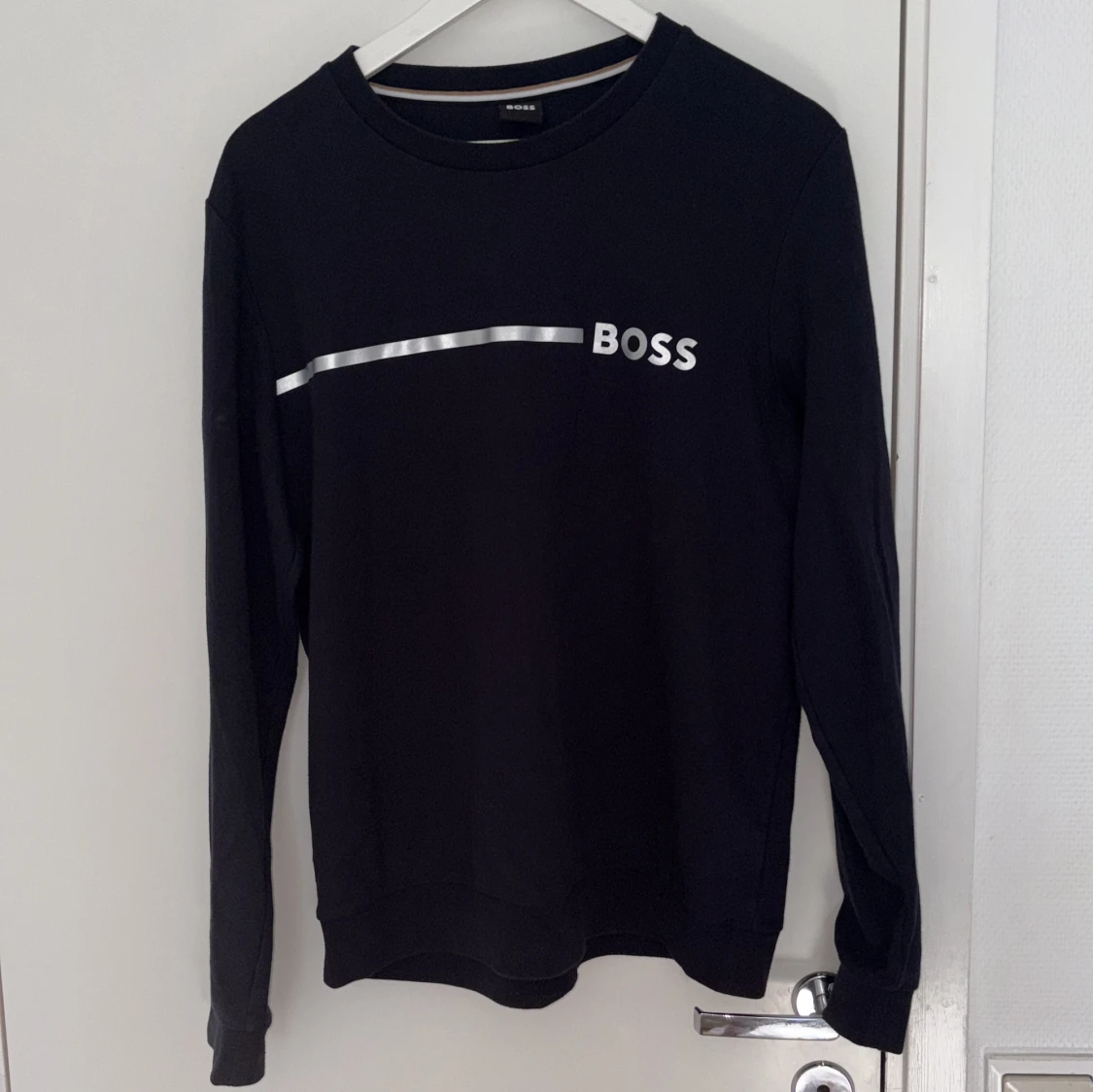 Svart långärmad tröja från BOSS