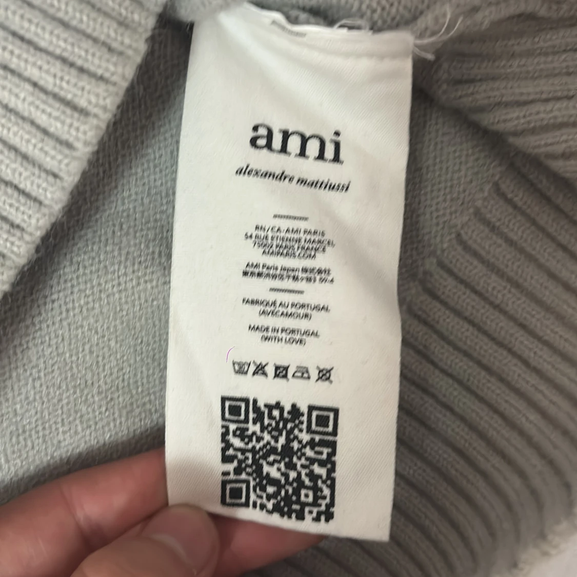 Grå stickad tröja från Ami Paris - 1