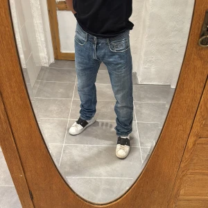 Replay jeans  - Ett par snygga jeans från Replay i storlek W31 L32 i modellen Rob 
