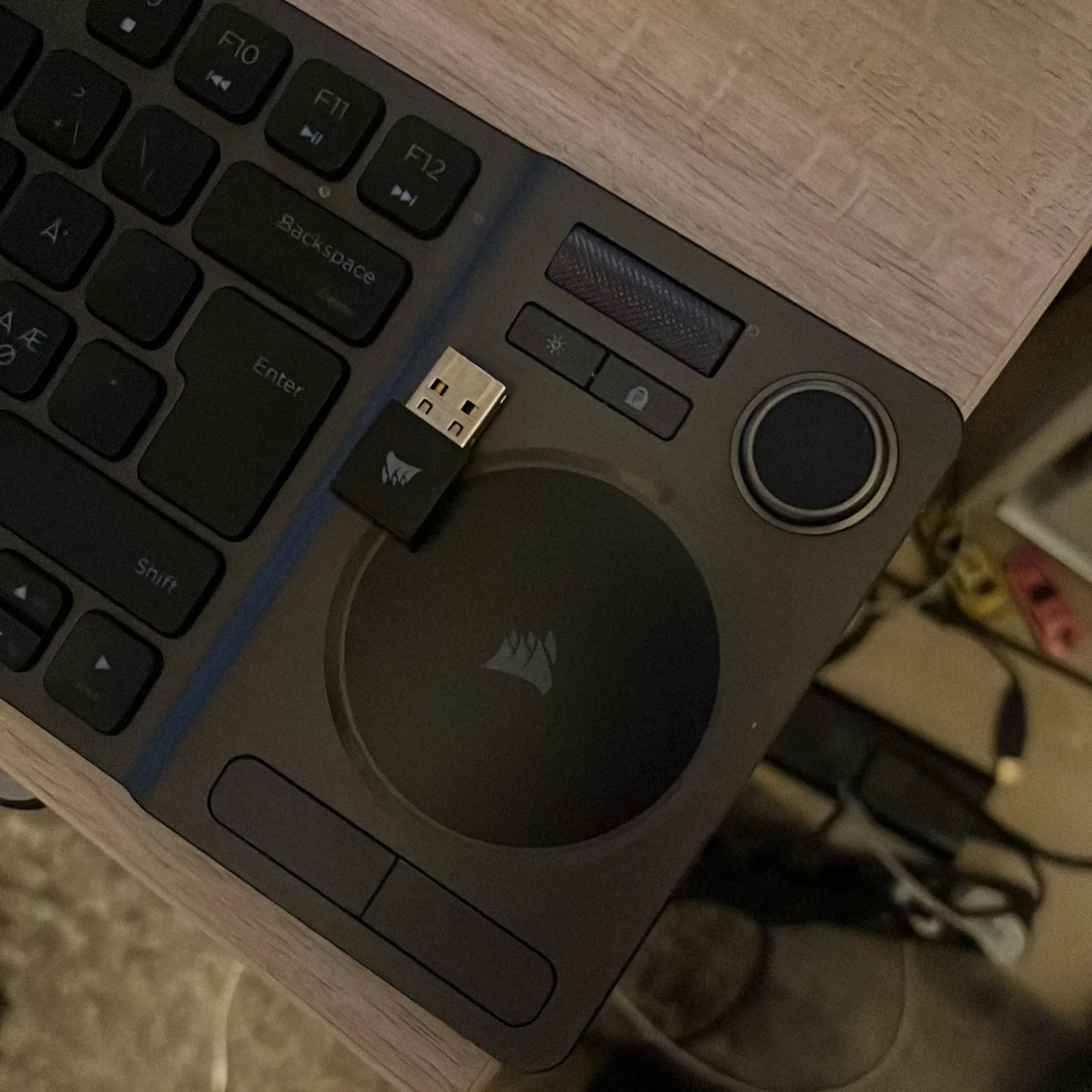 Trådlöst tangentbord från corsair  - 2