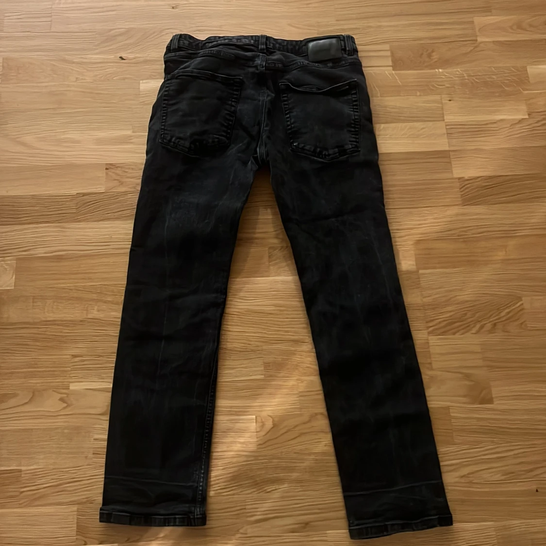 Svarta jeans  - 1