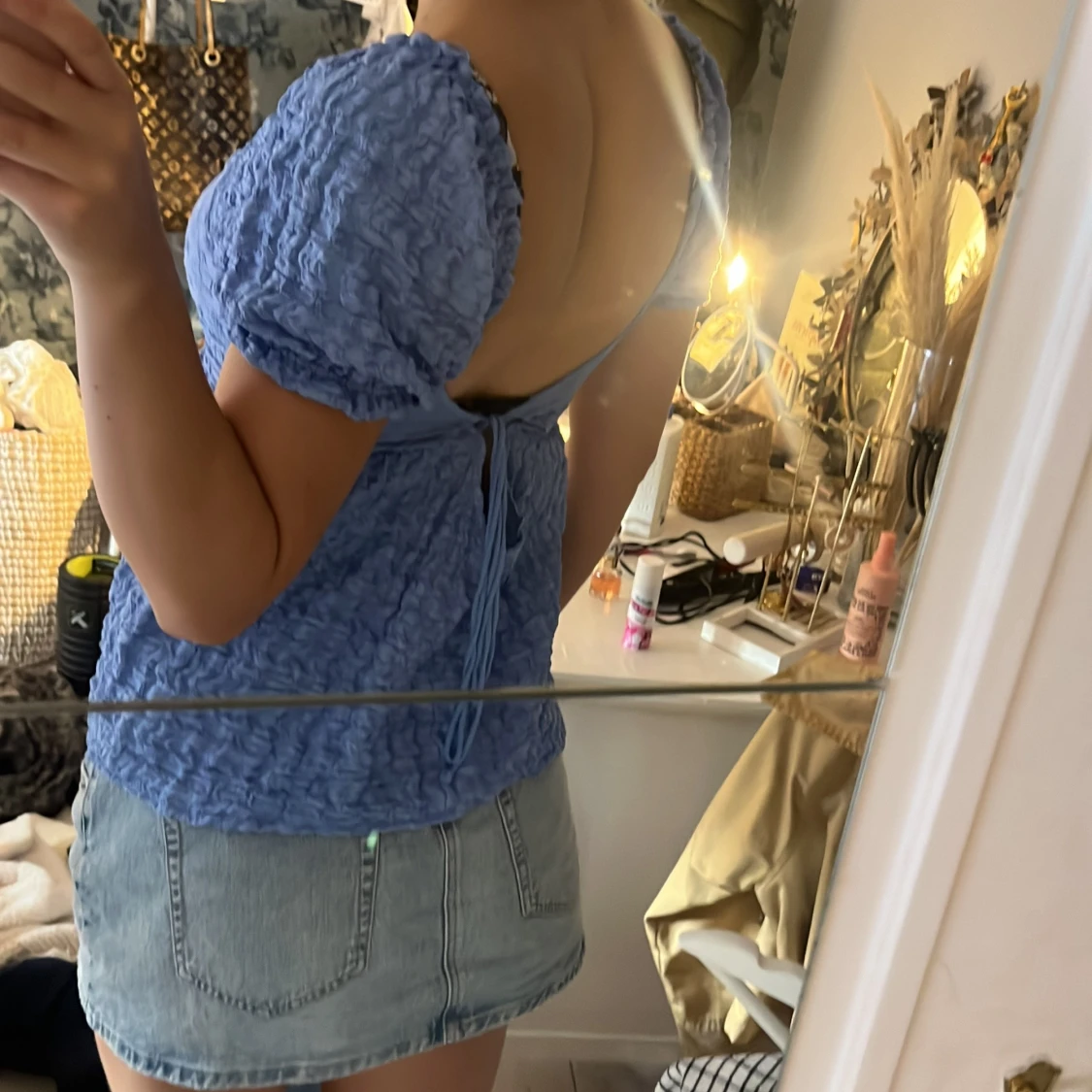 Blå puffärmad blus med öppen rygg från Gina tricot! - 3