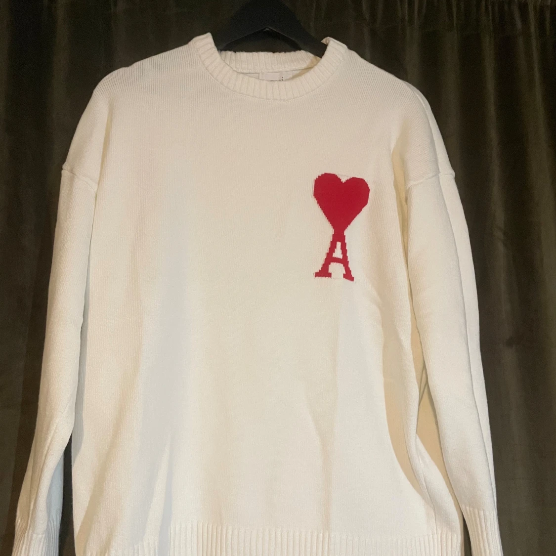 Vit stickad tröja från Ami Paris