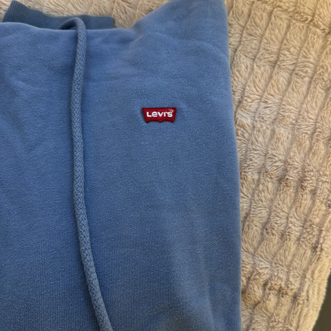 Blå hoodie från Levi's XS - 2