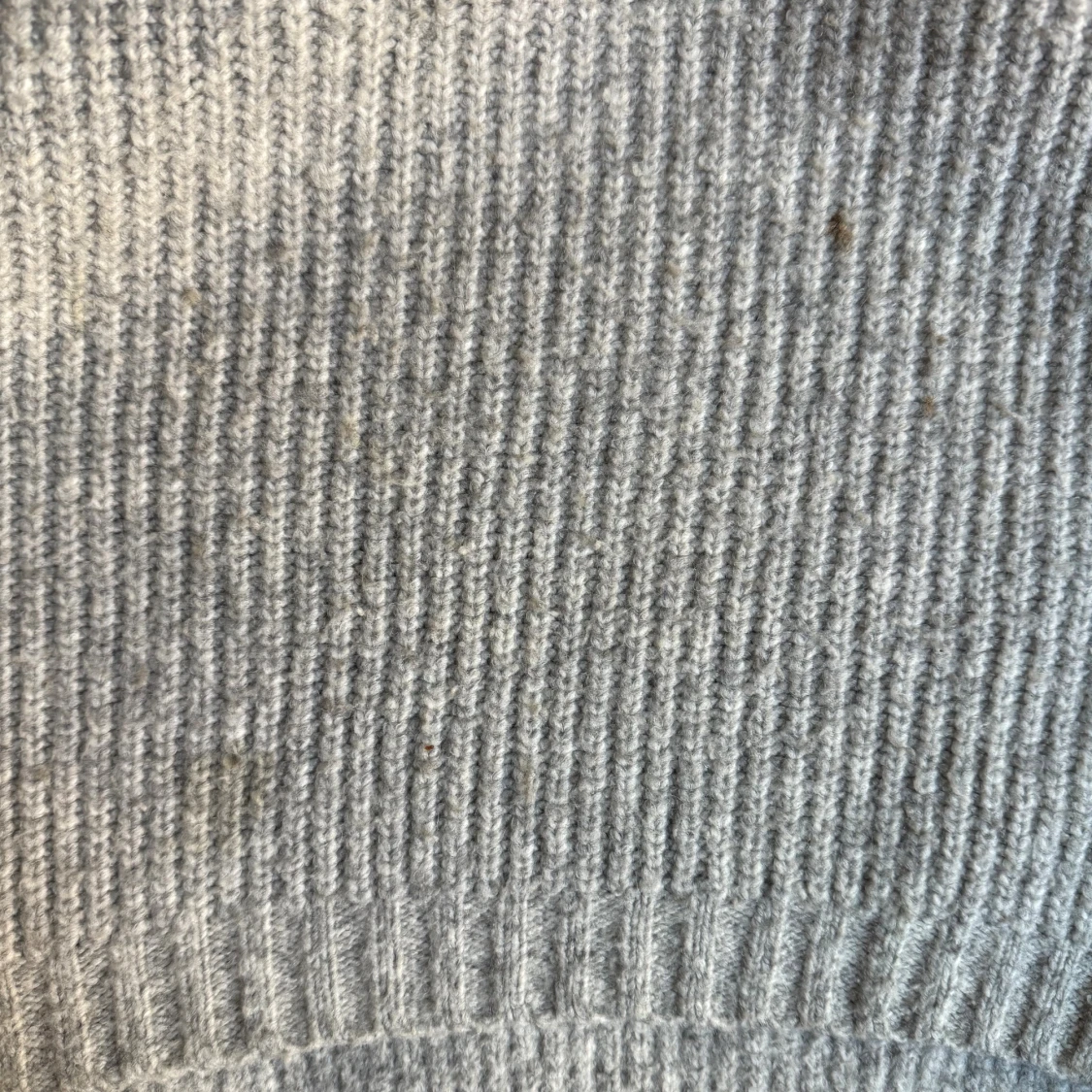 Ljusgrå stickad tröja  - 2