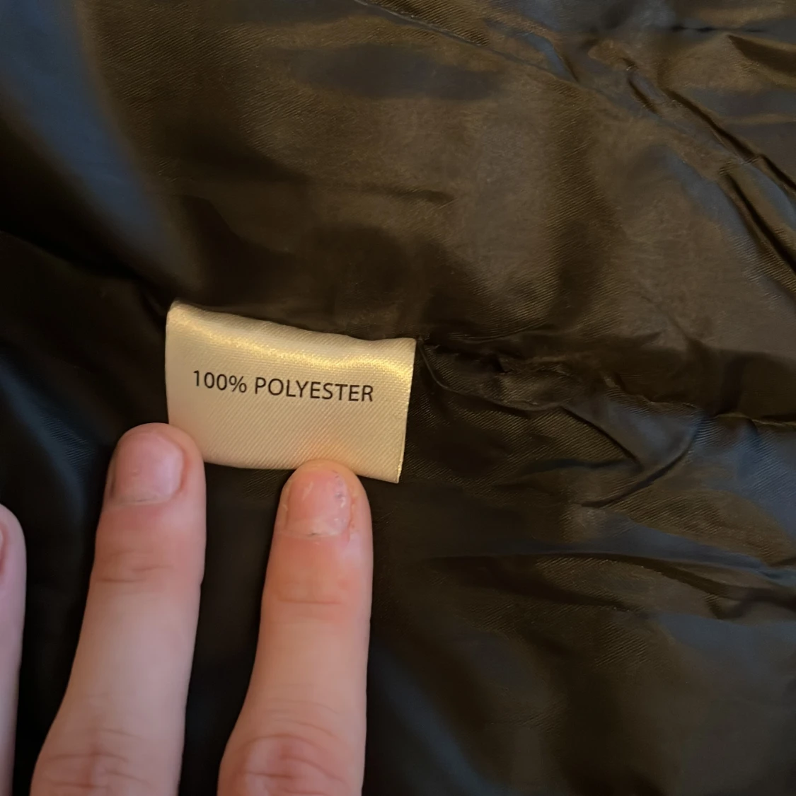 Svart dunväst från True North - 3