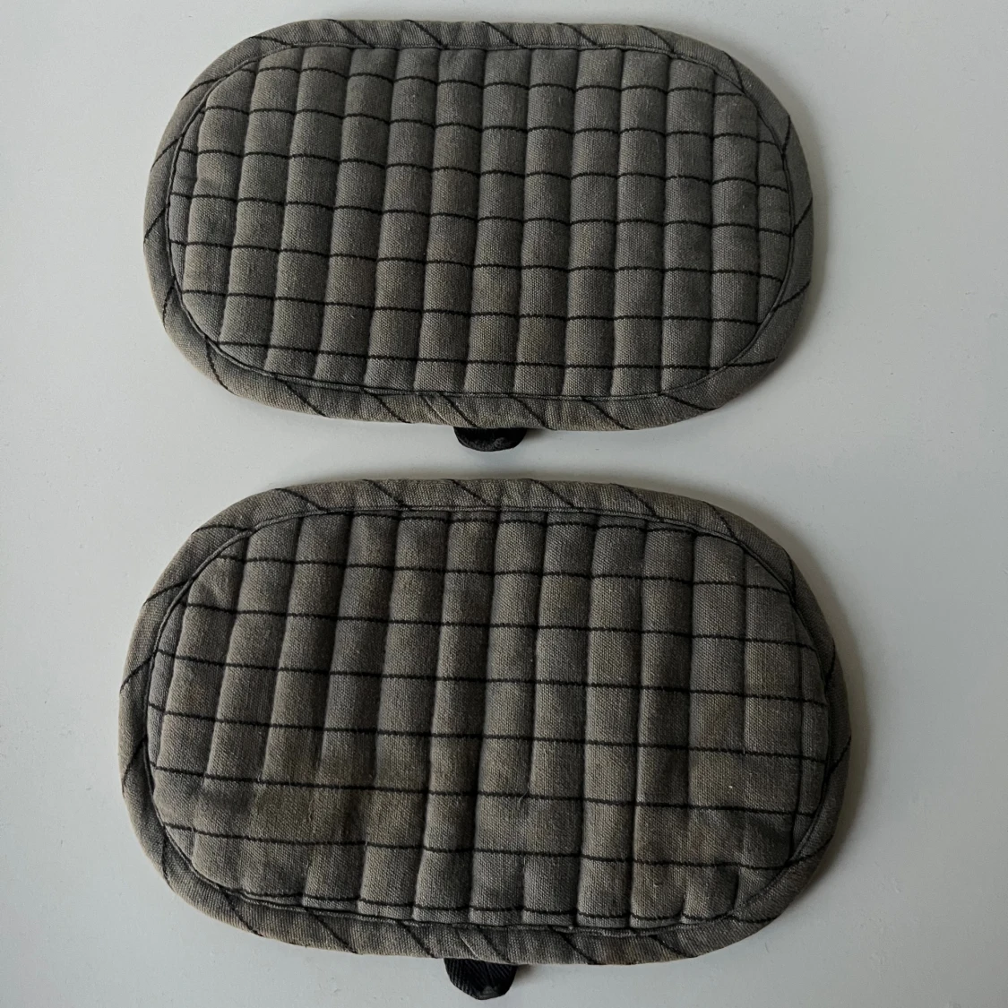 Grå rutiga grytvantar i bomull - 1