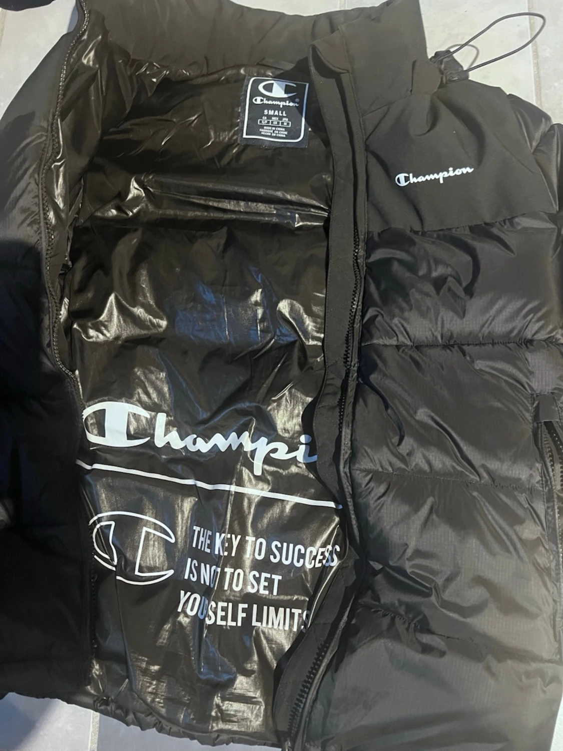 Svart pufferjacka från Champion - 1