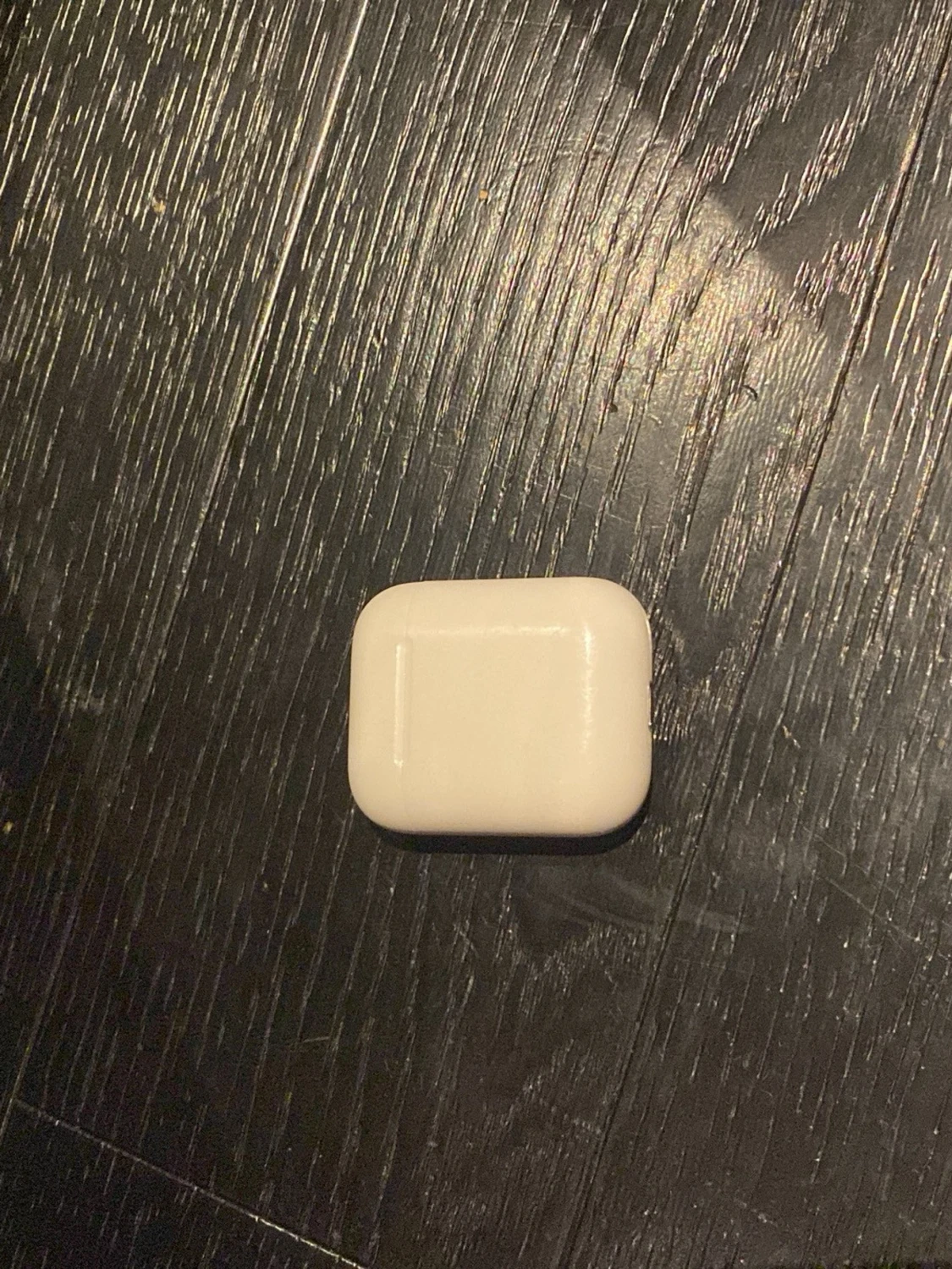 Apple AirPods - 1